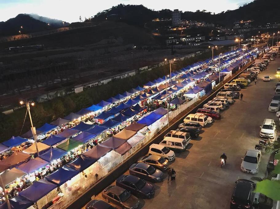 Wingsnest Cameron Town Night Market High Speed Wi-Fi Танах-Рата Екстер'єр фото